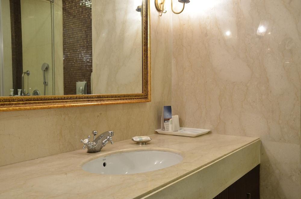 Country Inn & Suites By Radisson, Delhi Satbari New Delhi Exterior photo