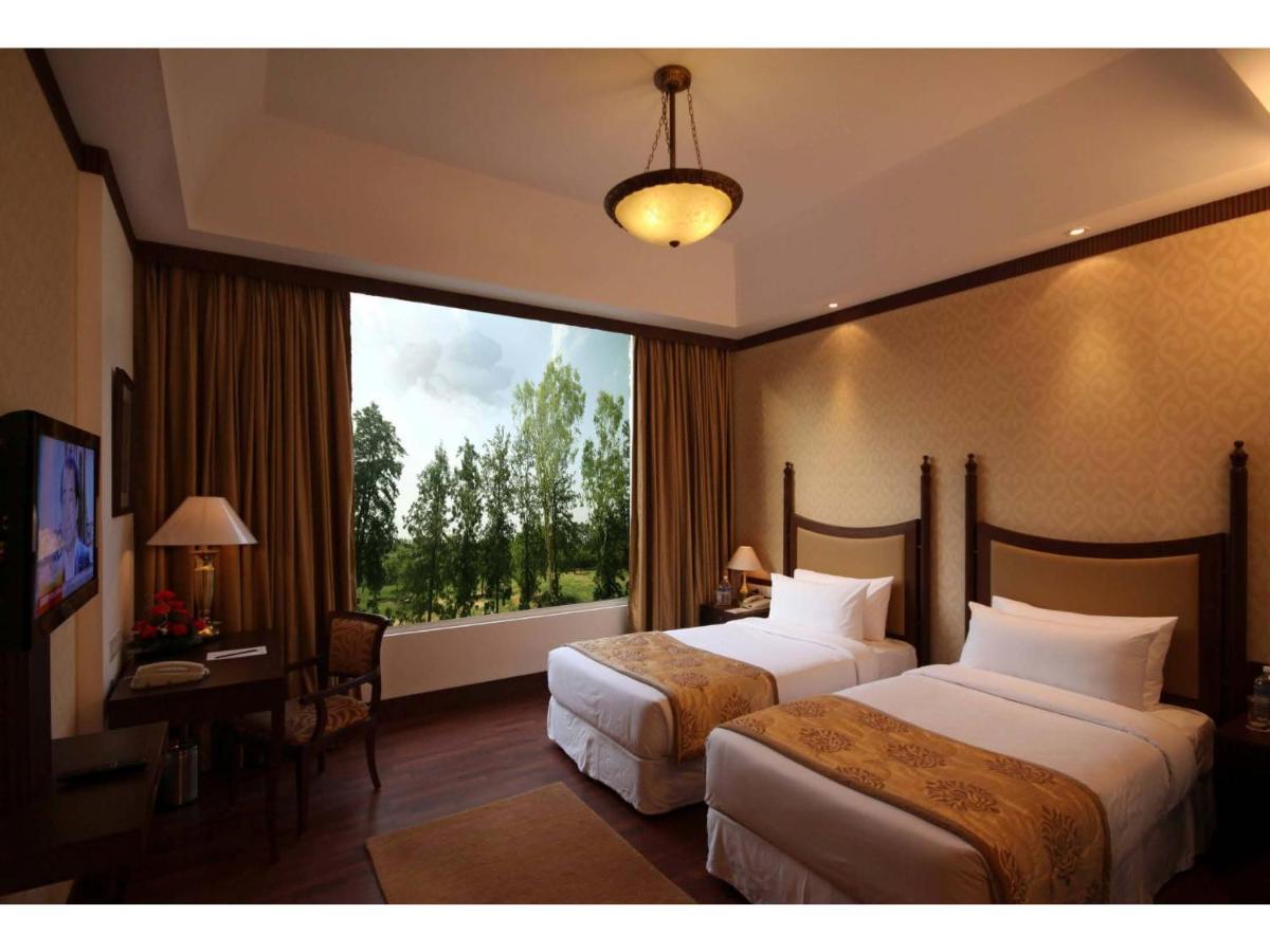 Country Inn & Suites By Radisson, Delhi Satbari New Delhi Exterior photo