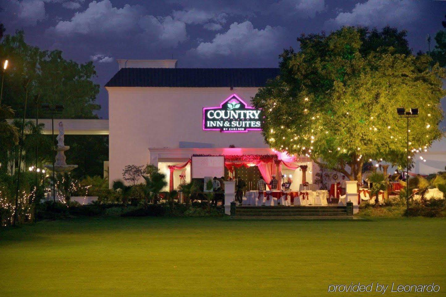 Country Inn & Suites By Radisson, Delhi Satbari New Delhi Exterior photo