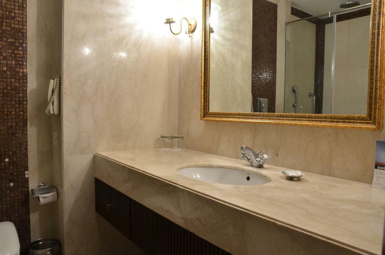 Country Inn & Suites By Radisson, Delhi Satbari New Delhi Exterior photo
